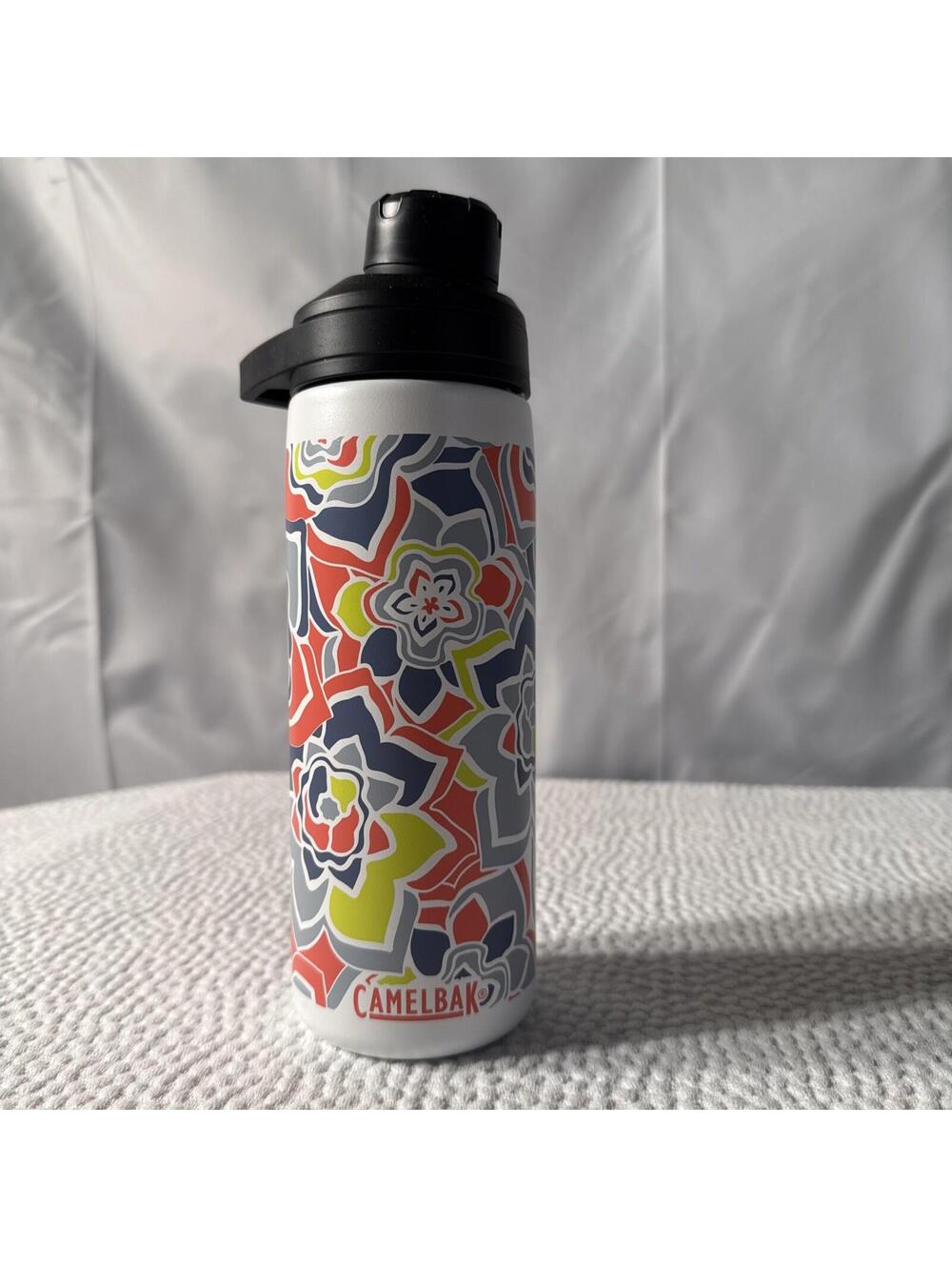 CamelBak L.L.Bean Navy Flower 20oz Water Bottle w/ Magnetic Cap, Floral